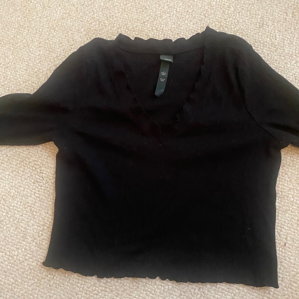 black cropped long sleeve